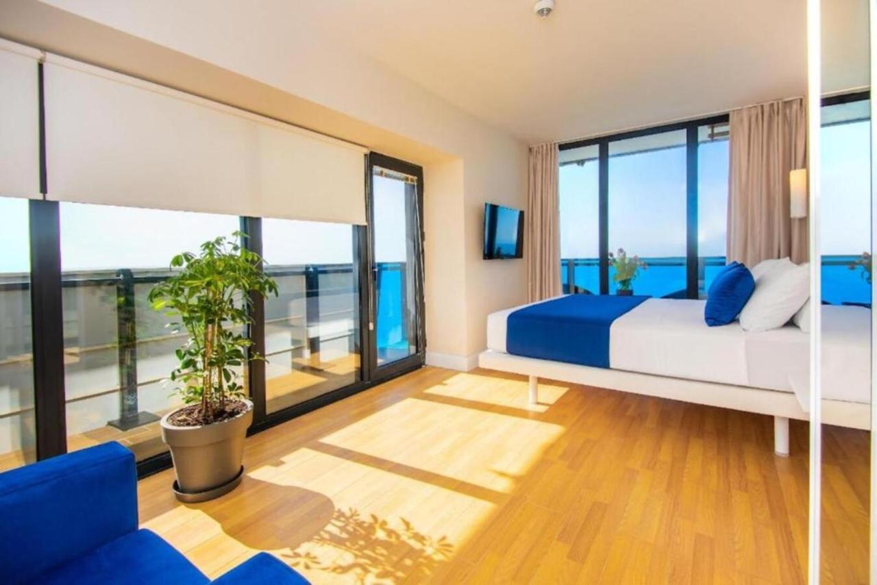 באטומי Seaside Resort In New Orbi Twins מראה חיצוני תמונה